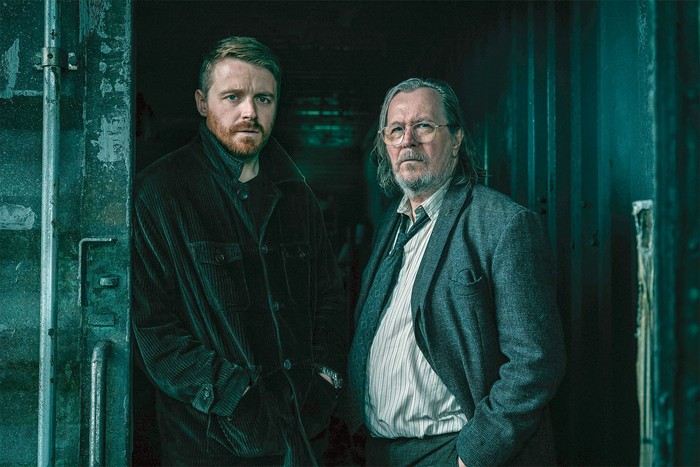 37_Slow_Horses_Photo_060101 Jack Lowden and Sir Gary Oldman in "Slow Horses"