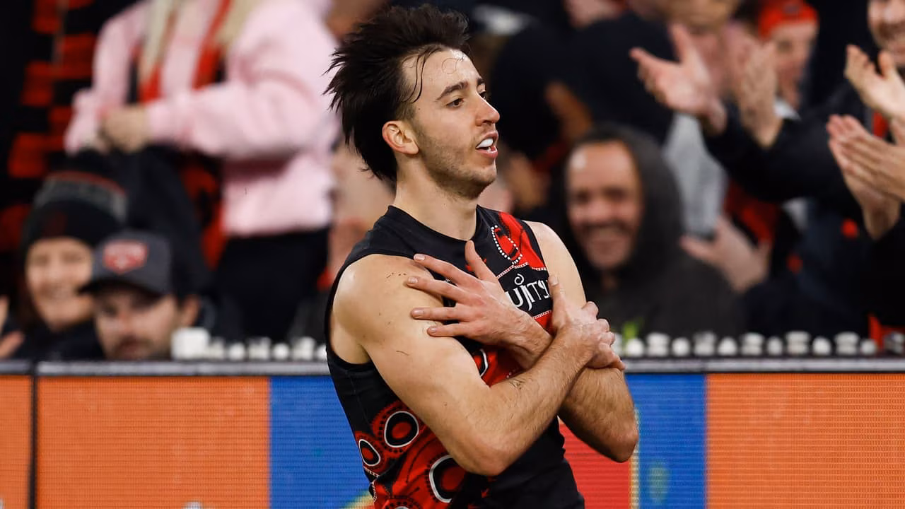 AFL 2026: Essendon, St Kilda extend key players on long-term deals