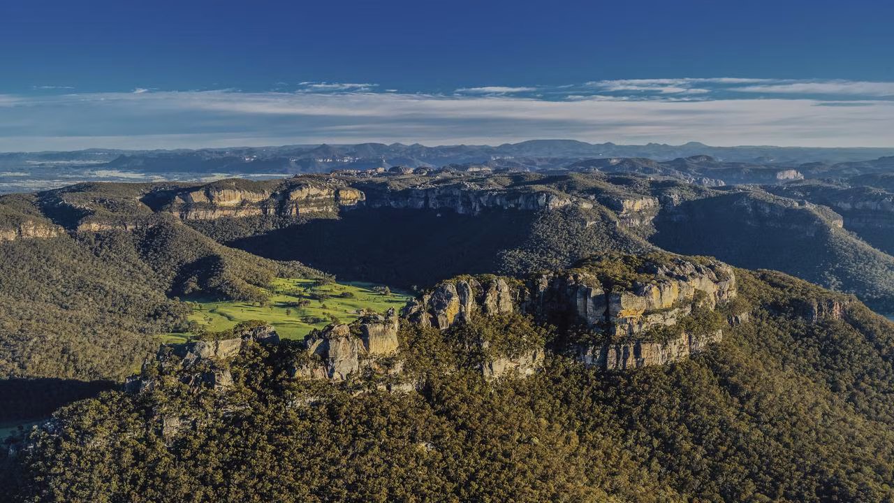 Blue Mountains, NSW: Woman falls 30m, major rescue