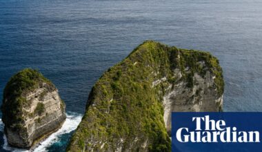 Queensland woman falls to her death at Bali cliff popular with tourists | Bali
