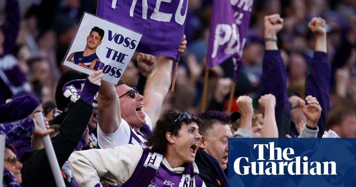Fremantle frenzy turns to fear as AFL finals straight-sets exit draws near | AFL