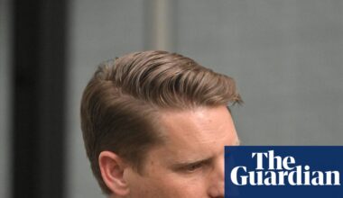 Andrew Hastie says AI advised him to reply ‘congratulations!’ to man who planned to end life with assisted dying | AI (artificial intelligence)