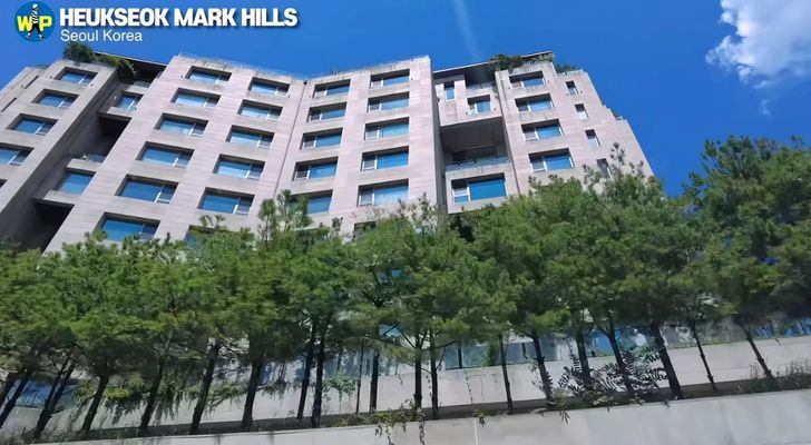 Heukseok Mark Hills apartments / Captured from YouTube channel 'wander planet'