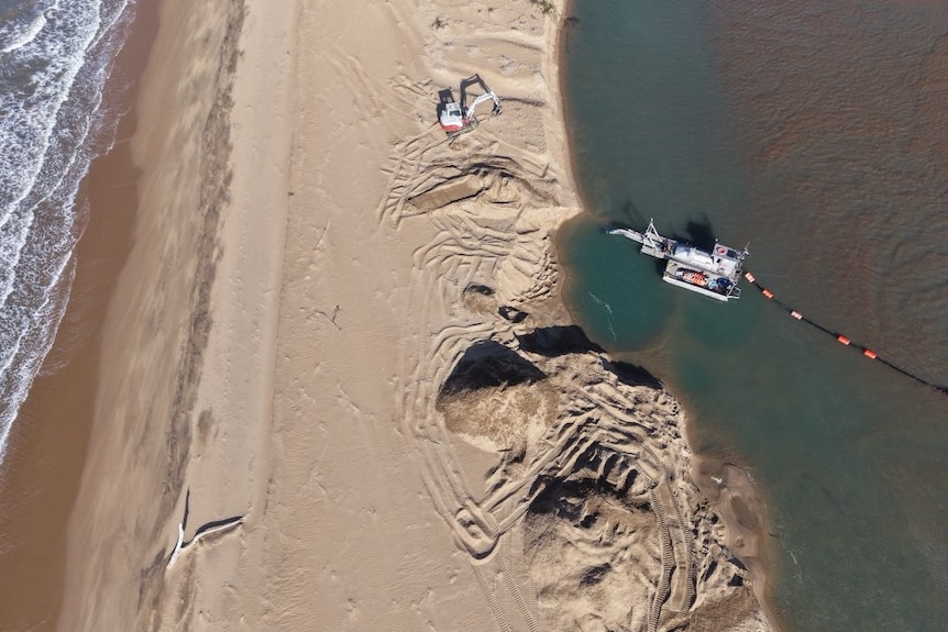 Aerial image of Moore Park Beach dredging