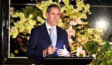 Federal budget update: Treasurer Jim Chalmers to reveal $6 billion deficit improvement ahead of interest rate decision