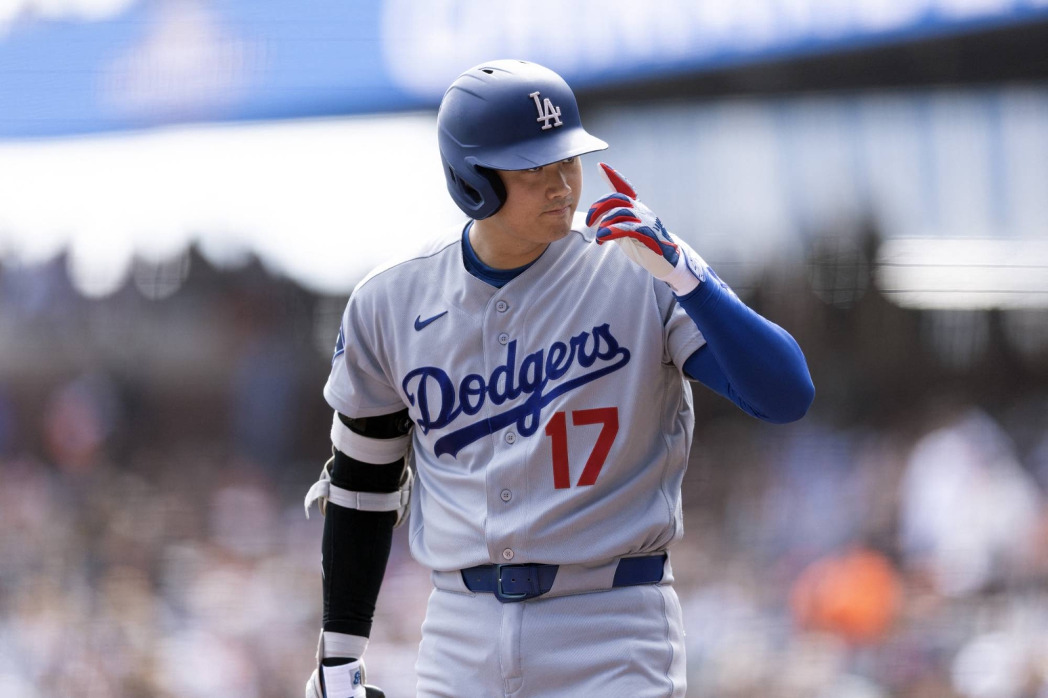Dodgers eye three-peat, Red Sox face Yankees as MLB playoffs begin