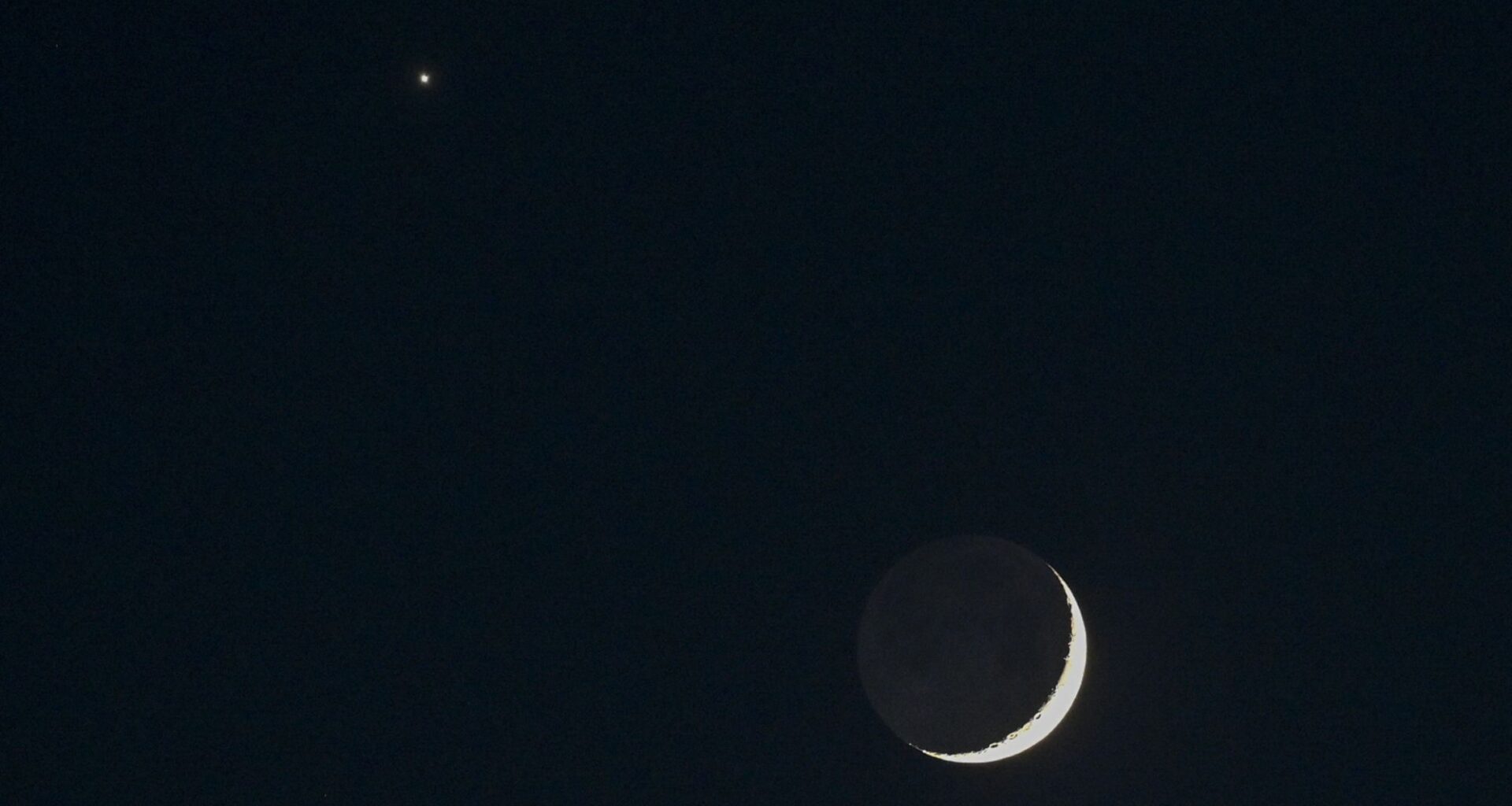 Don't miss Venus shine beside the crescent moon at sunset tonight