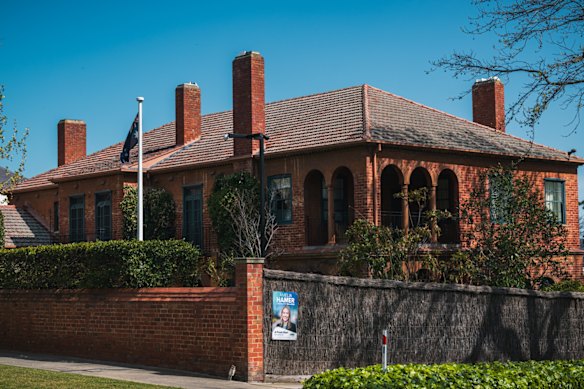 Amelia Hamer election material is popping up all over the Malvern electorate.