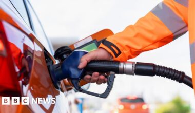 Diesel prices exceed £2 a litre at hundreds of forecourts across Scotland - BBC