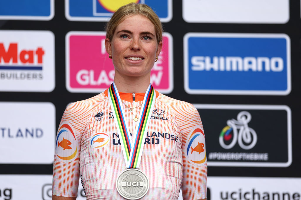 Demi Vollering wearing a road race silver medal at the 2023 Road World Championships in Glasgow