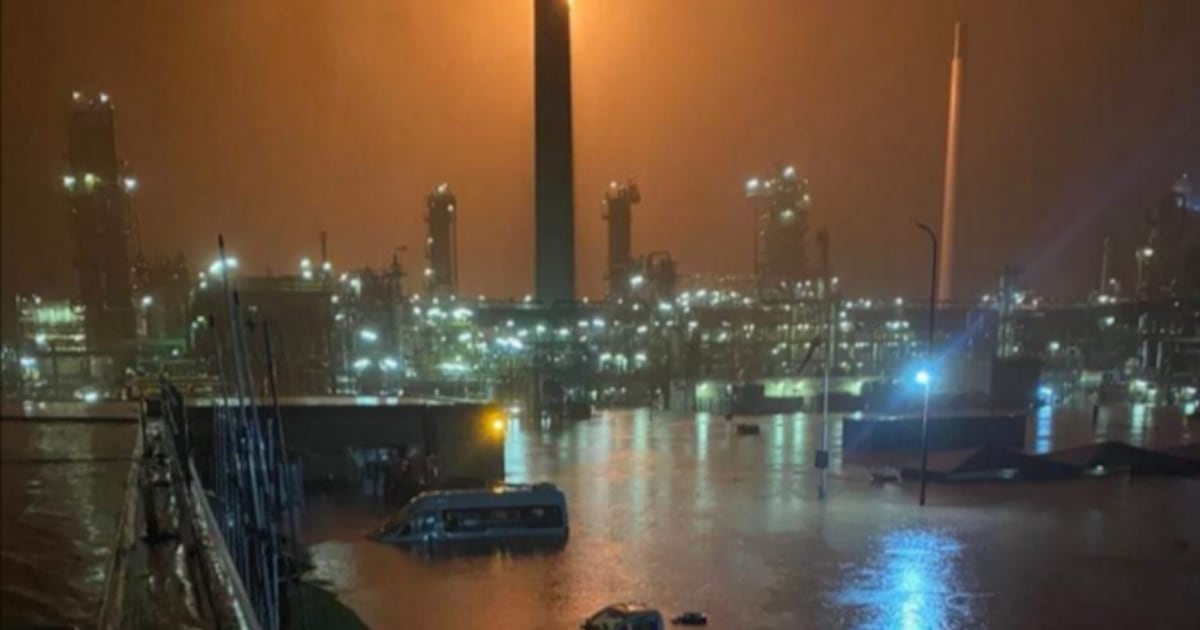 SA’s refinery collapse cost R76bn in extra fuel imports