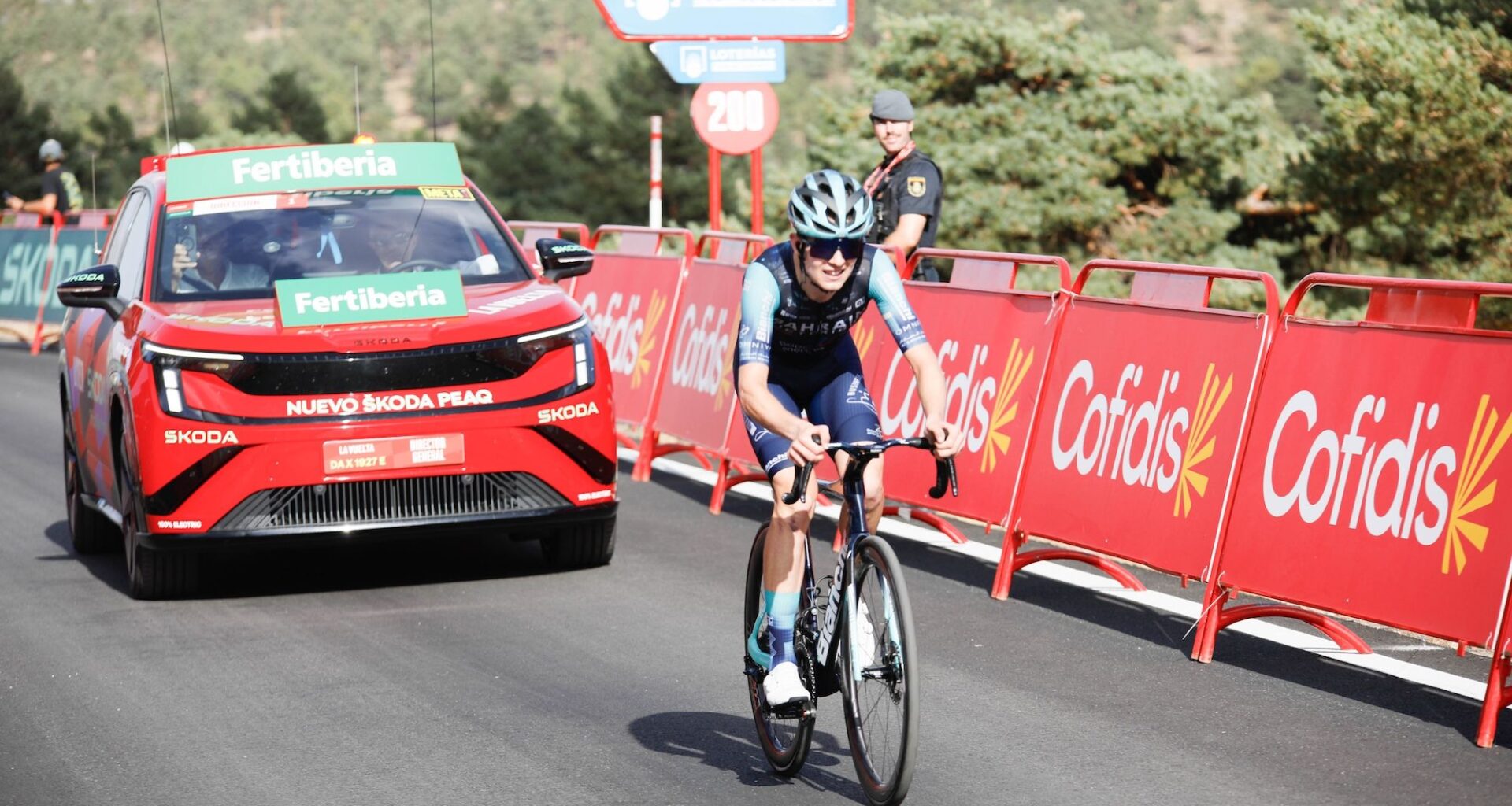 'I'm like a kid in the peloton. It's perfect' - Jakob Omrzel battles on for youth classification without pressure as Vuelta a España finale looms