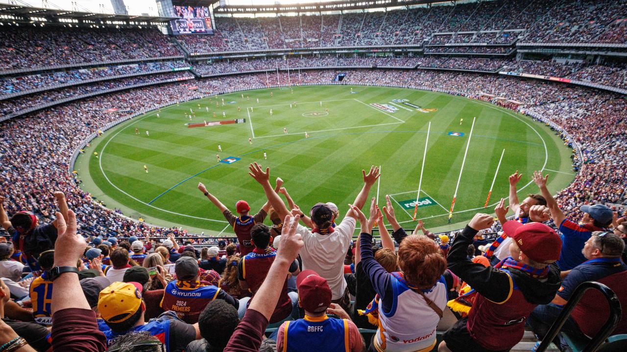 AFL grand final tickets: Hall of Famer demands system overhaul