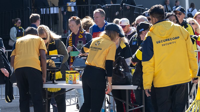 NFL Melbourne game bag policy: What you need to know about the clear bag rule for 49ers vs Rams at MCG