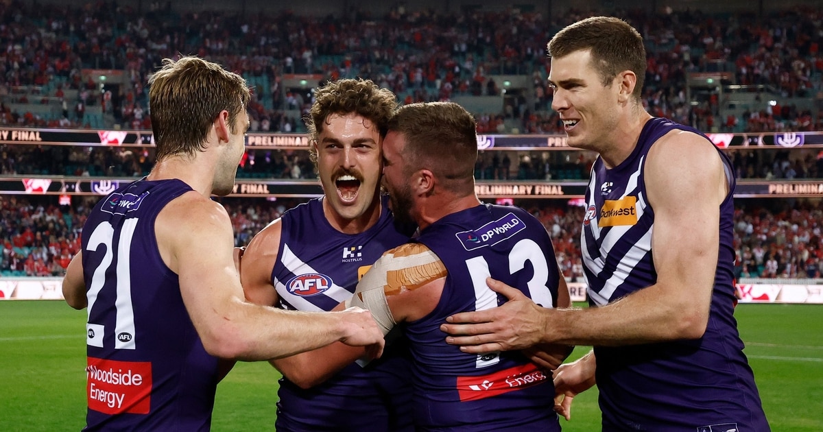 'No reason why we can't': Fremantle Dockers embrace long road to the decider
