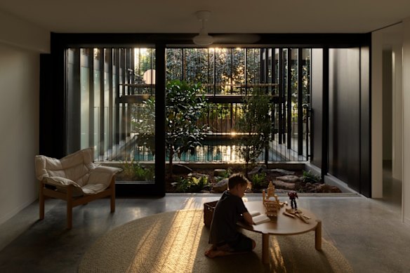 Built around the pool, the Half Light House extension embraces views to the west.