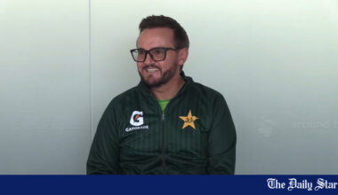 Interim head coach Hesson says Pakistan players used to 'chaos' after shake-up