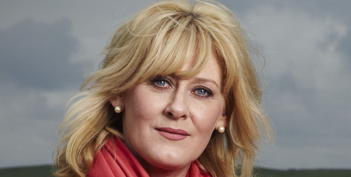 “A Happy Valley reunion”: Clocking Off is Sarah Lancashire & Siobhan Finneran’s “10/10” drama to watch tonight