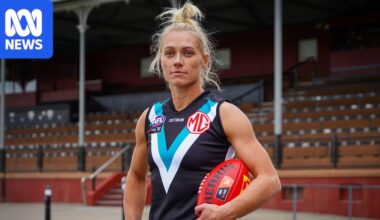 Erin Phillips and Bruce McAvaney honoured as Norwood player makes history