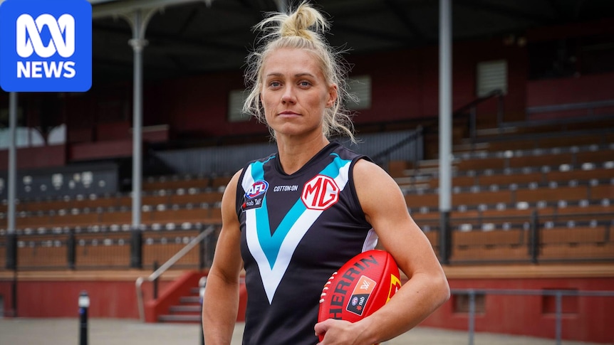 Erin Phillips and Bruce McAvaney honoured as Norwood player makes history