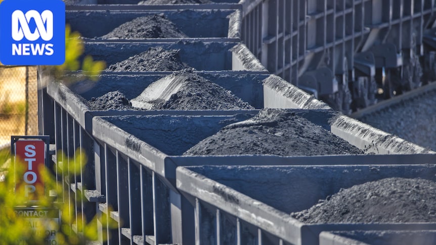 Push to change Karara Mining, Mid West Ports licensing over Geraldton 'black dust' pollution