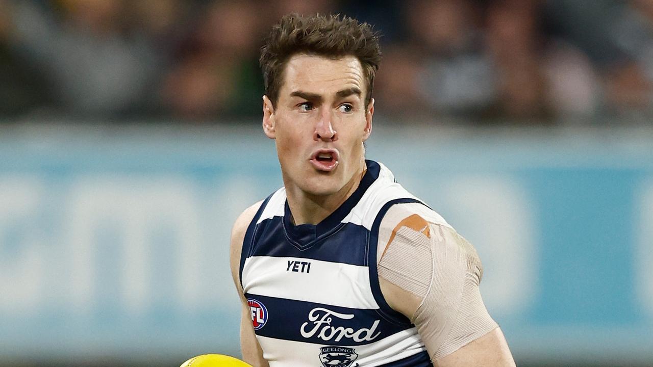AFL semi-final: Cats unchanged, Dockers make two changes for Perth clash