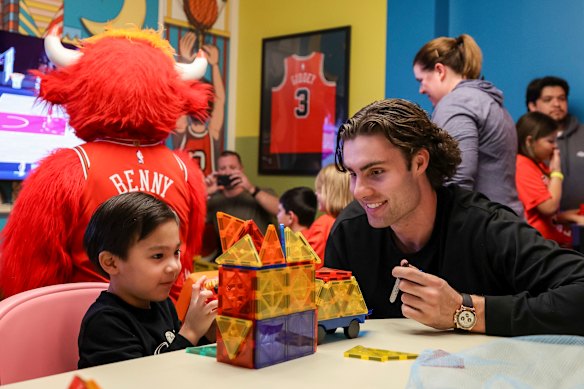 Chicago Bulls guard Josh Giddey, through his foundation, has unveiled a new community space at Ronald McDonald House: Lurie Children’s Hospital in Chicago.