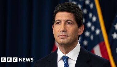 US interest rates raised for first time in three years - BBC