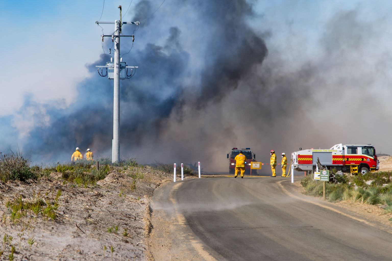 Watch and Act bushfire at Seven Mile Beach moves towards Sandy Point