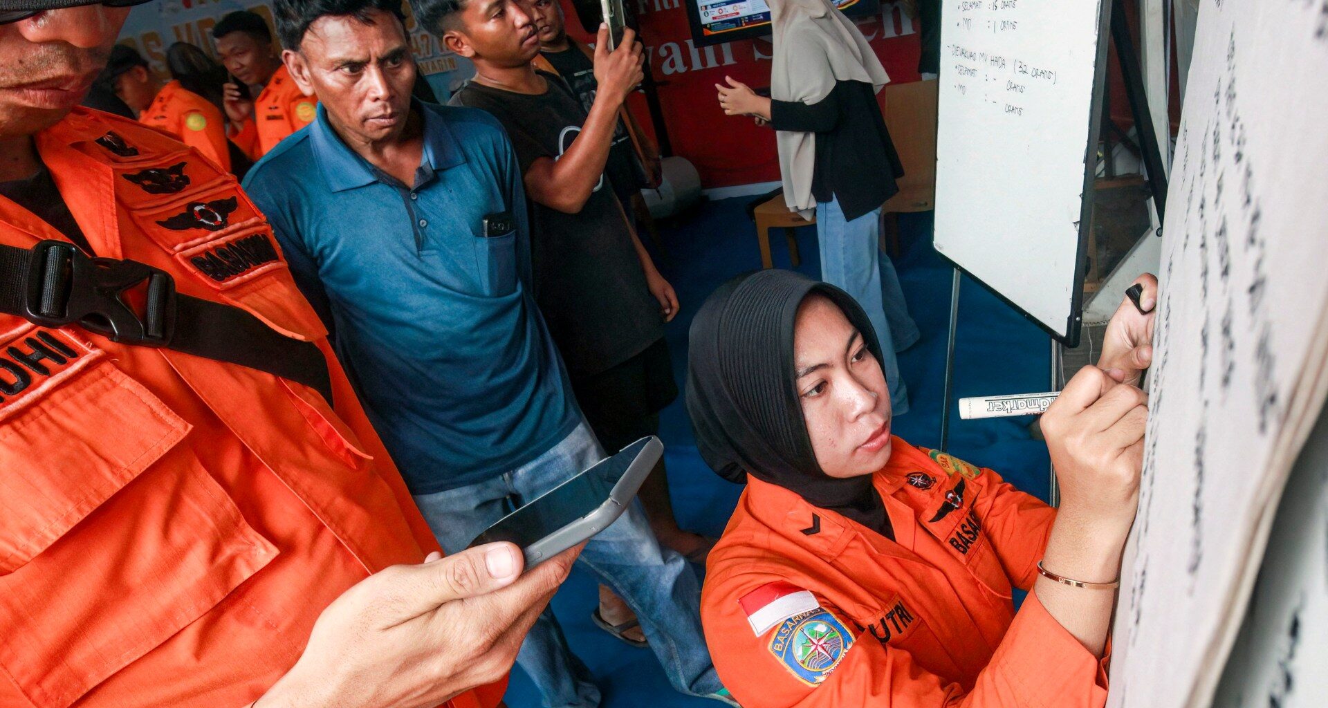Rescuers search for over 100 people after Indonesian passenger ship sinks | Shipping News