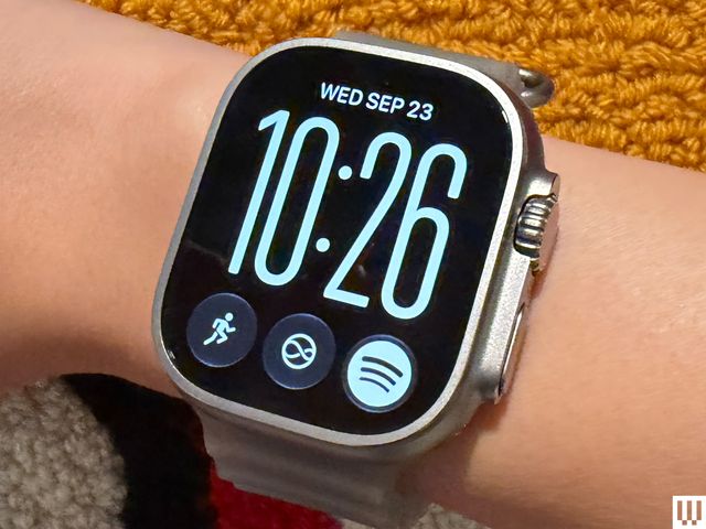 Image may contain: Computer Hardware, Electronics, Hardware, Monitor, Screen, Wristwatch, Arm, Body Part, Person, and Number