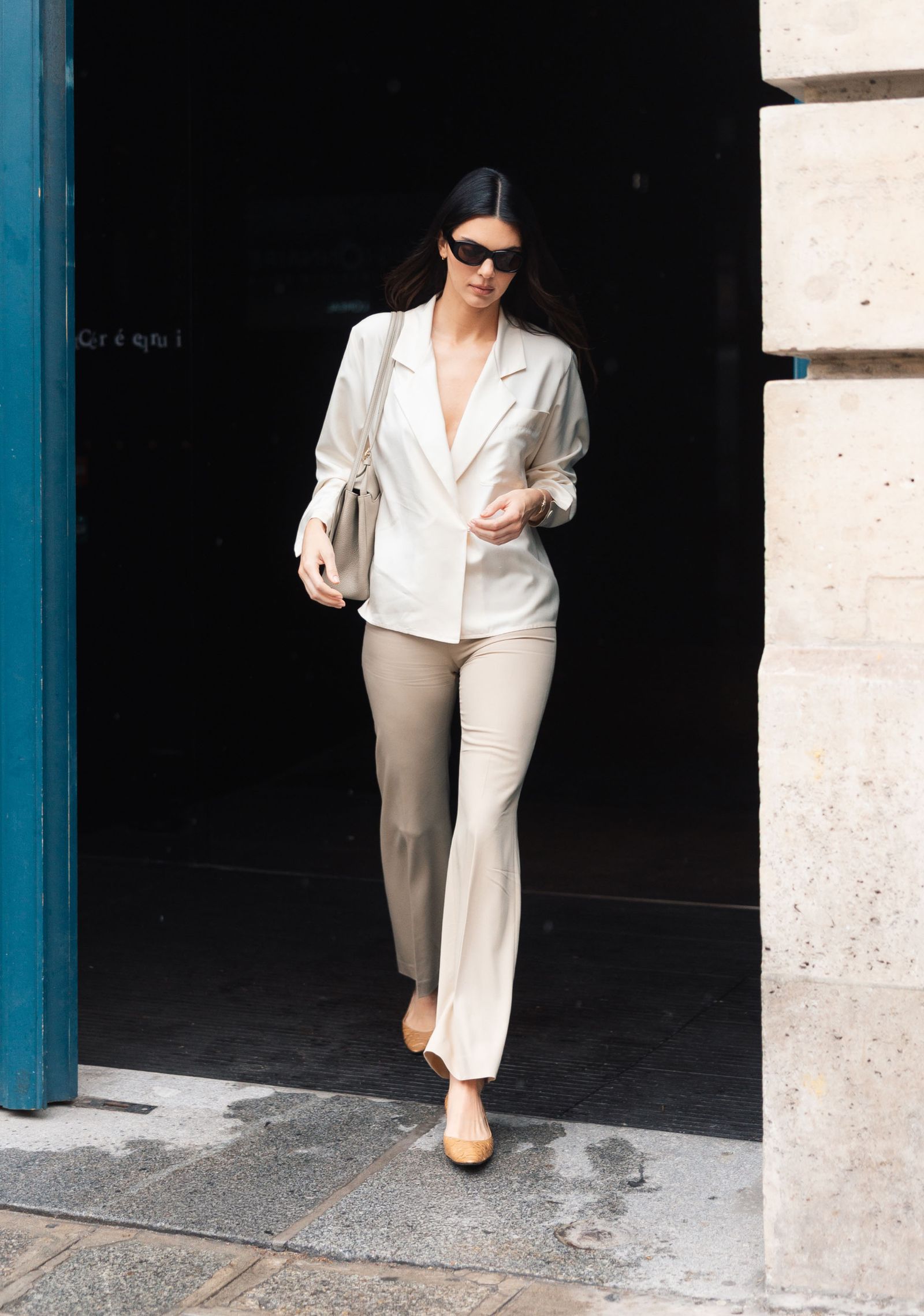 EXCLUSIVE Paris FRANCE Kendall Jenner leaves the LOreal popup in Paris during Fashion Week looking chic and stylish by...