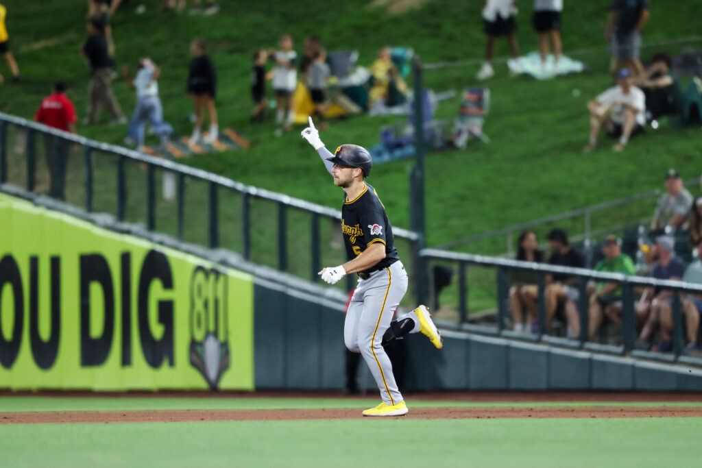 MLB Mailbag: Lowe, Alvarez, Woodruff, GM Searches