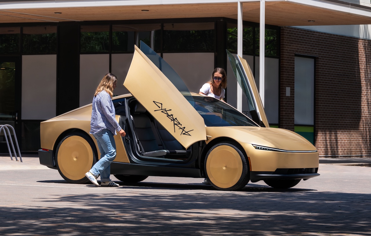 2027 Tesal Cybercab.