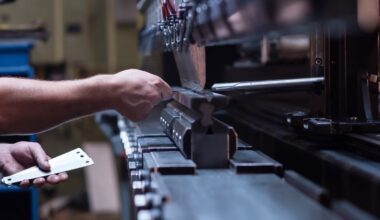 The latest national figures show manufacturing returning to broad-based growth, yet profitability remains thin. Image: Daco/stock.adobe.com
