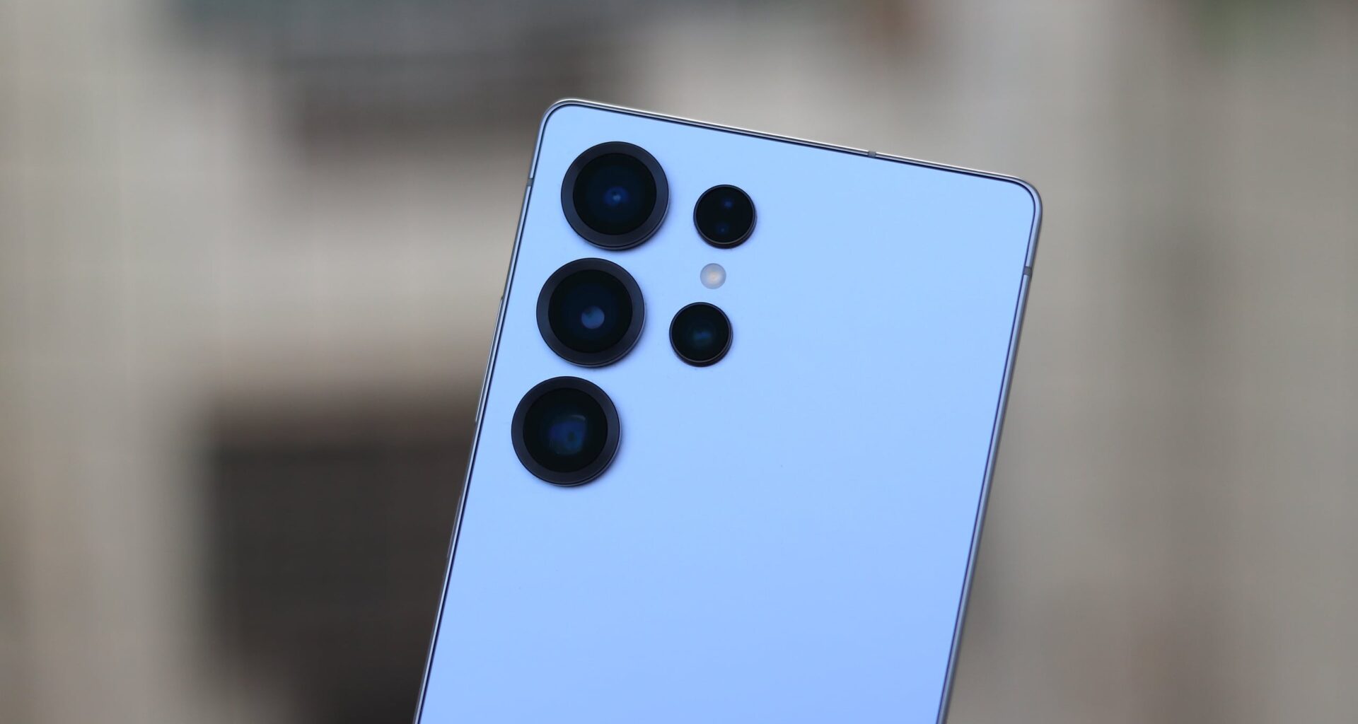 Samsung brings Horizontal Lock camera feature to the Galaxy S25 with One UI 9