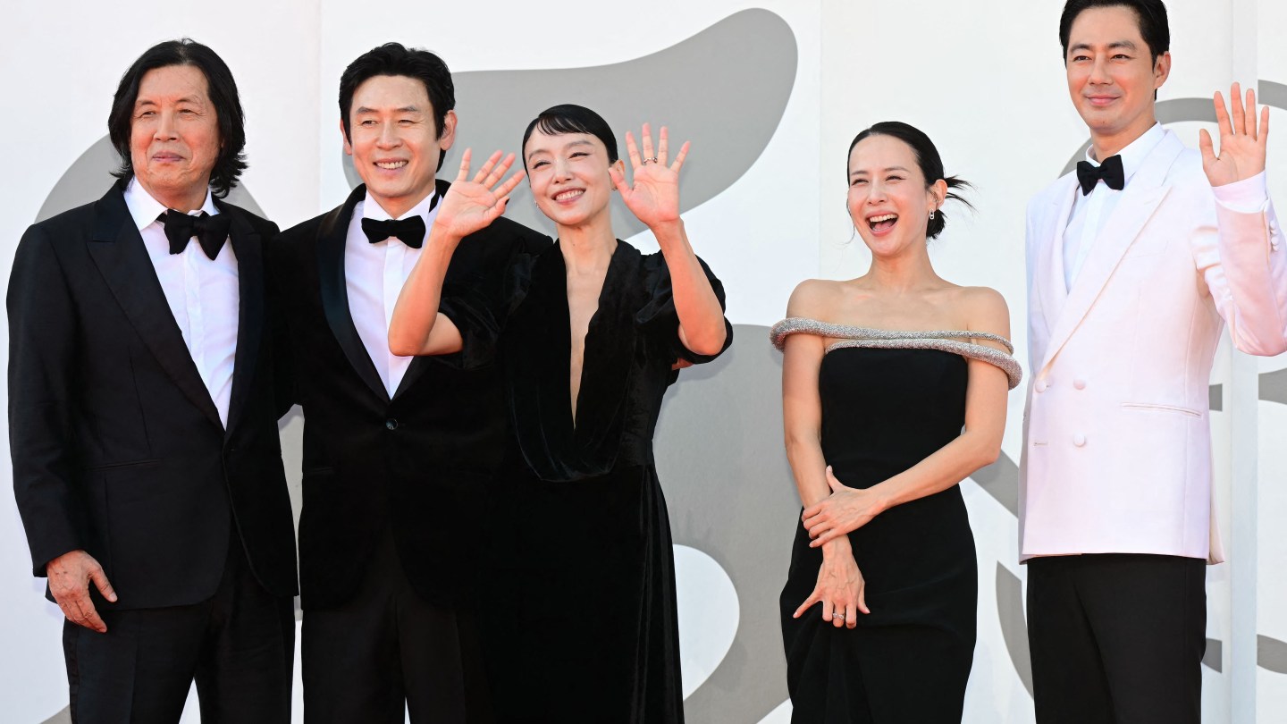 Lee Chang-dong’s ‘Possible Love’ Emerges as Venice Film Festival Sensation - The Hollywood Reporter