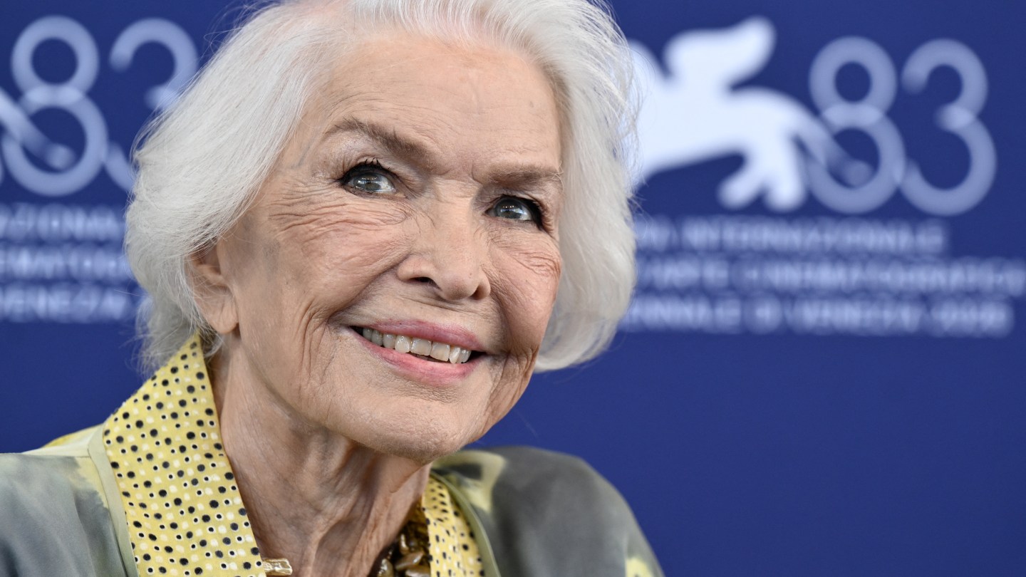 Ellen Burstyn on Being "Recognized" By Marilyn Monroe