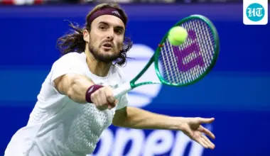 A tennis glory shot - one-handed backhand – ends a 149-year tradition