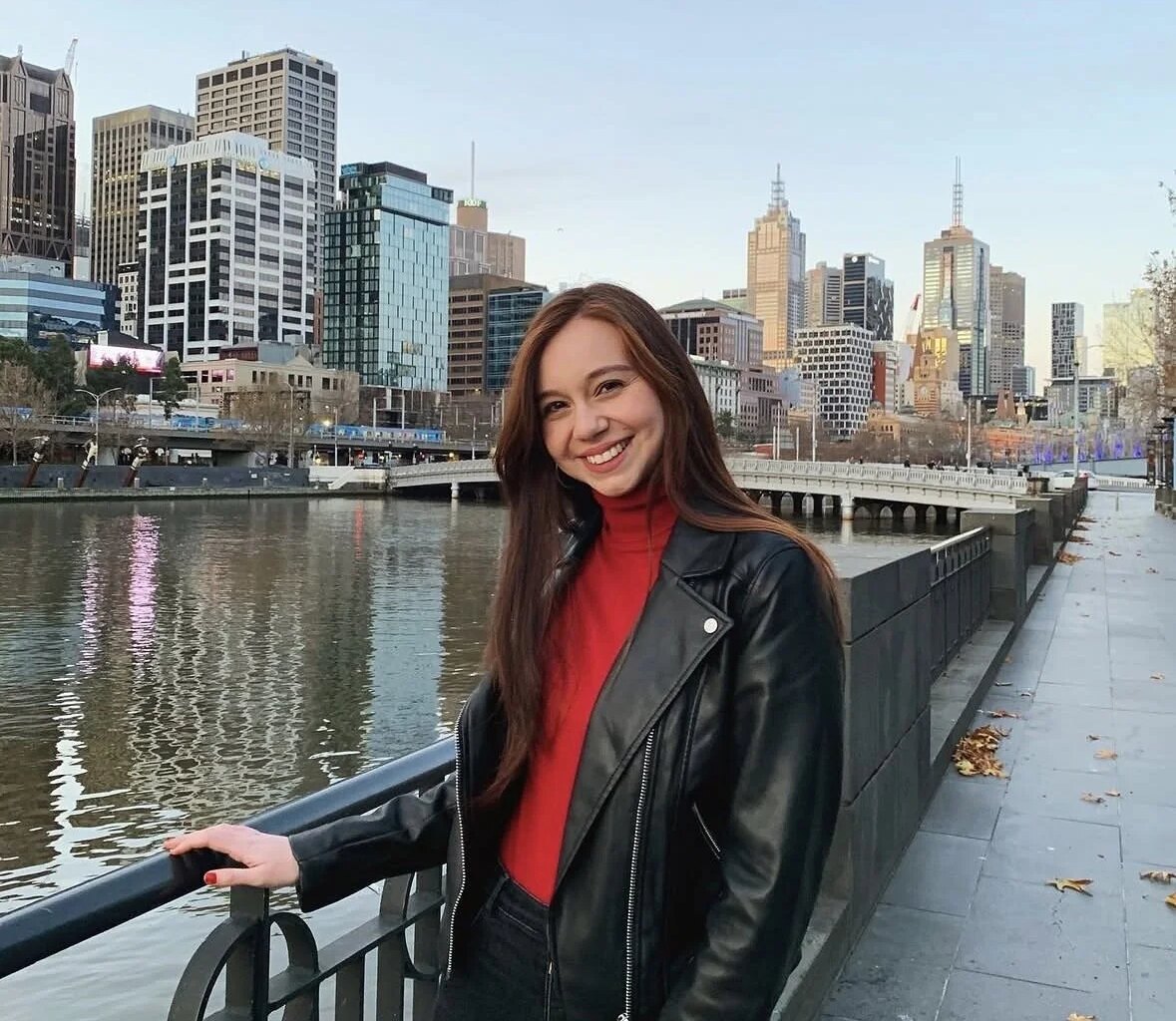 VOLVER: Growing Up Between Chile and Australia — Amiga Mía