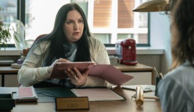 Lena Dunham in First Look at Channel 4's A24 Comedy 'It Gets Worse'