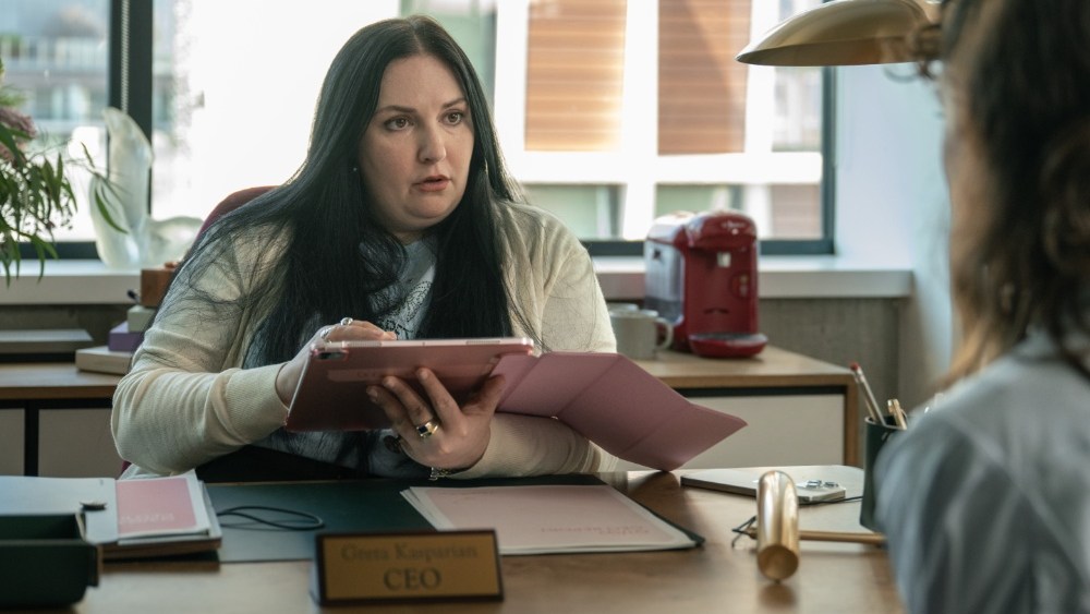 Lena Dunham in First Look at Channel 4's A24 Comedy 'It Gets Worse'