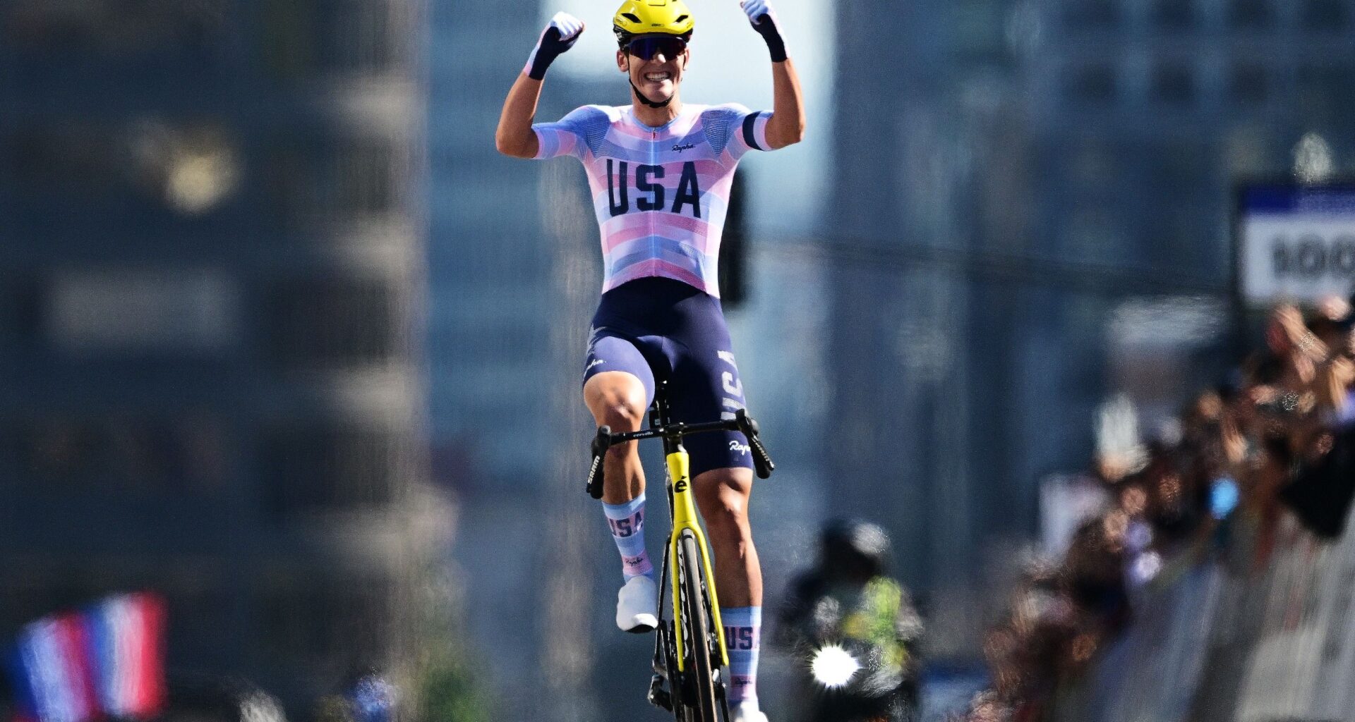 UCI Road World Championships: Ashlin Barry powers to under-23 men's title with 30-kilometre solo attack