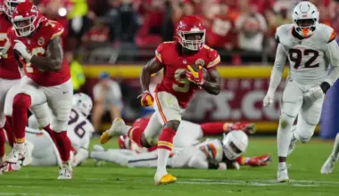 Chiefs vs. Broncos final score, results: Kenneth Walker gives Kansas City's offense life in blowout victory image