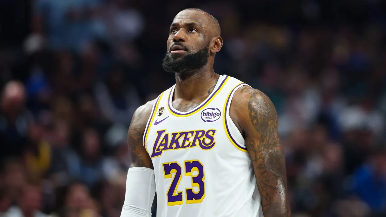 LeBron James is getting roasted for the most ridiculous reason image