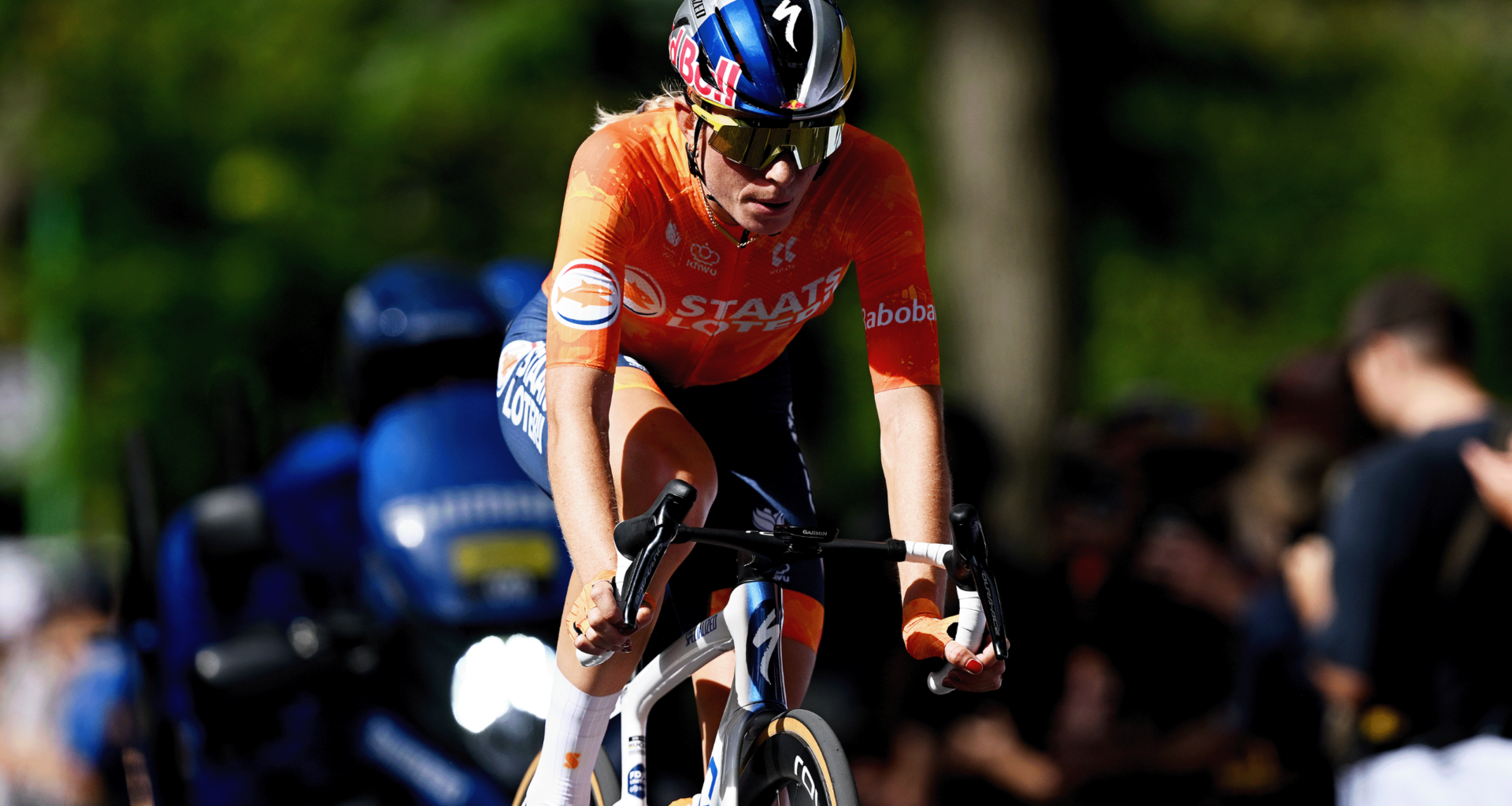 UCI hits Demi Vollering with hefty fine and yellow card for position on the bike after World Championships triumph in Montreal