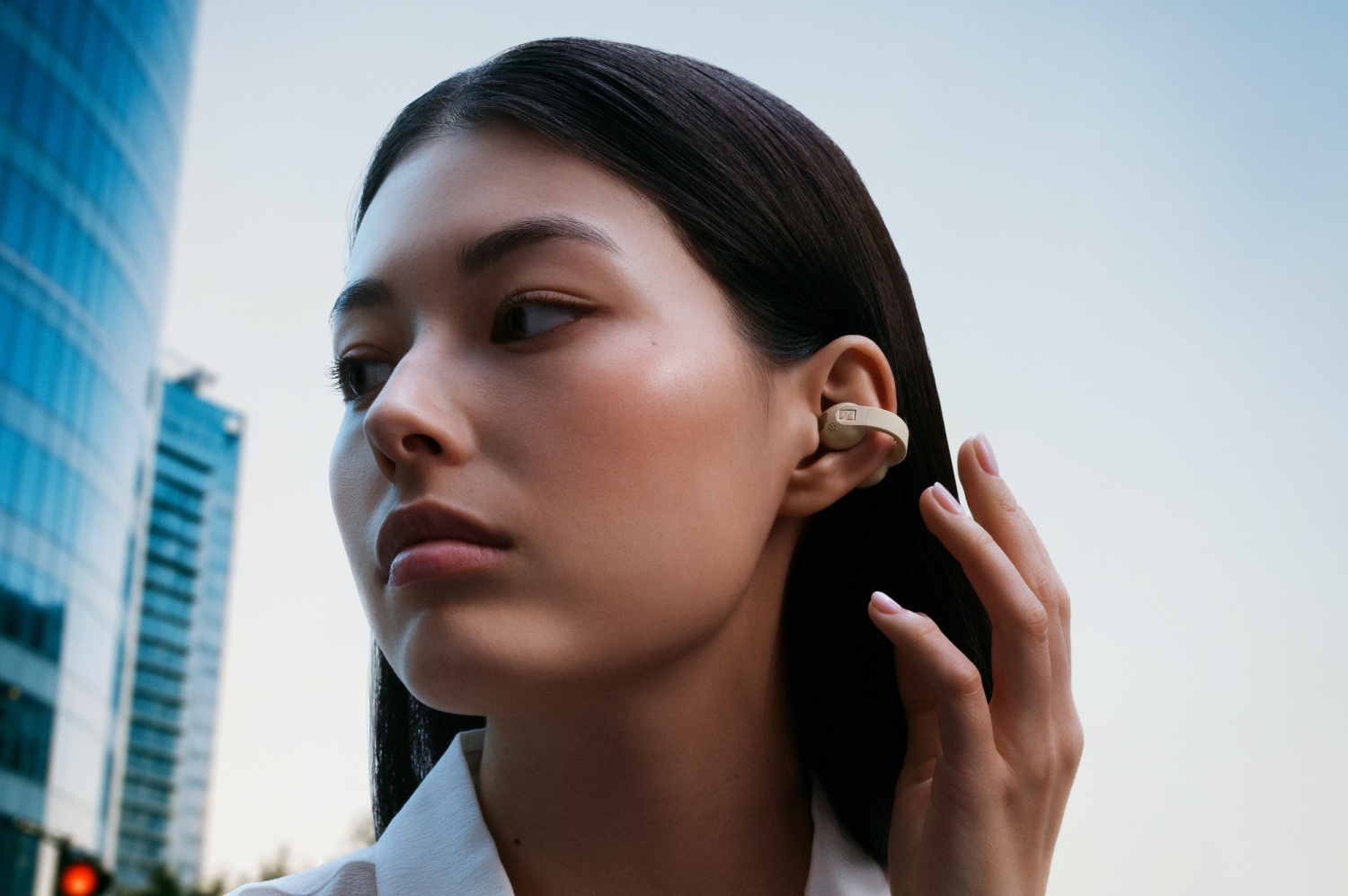 Sennheiser announce the Hi-Res Audio Wireless certified ACCENTUM Clip open-ear earbuds