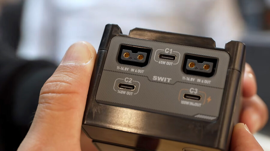 SWIT Omni battery bottom.