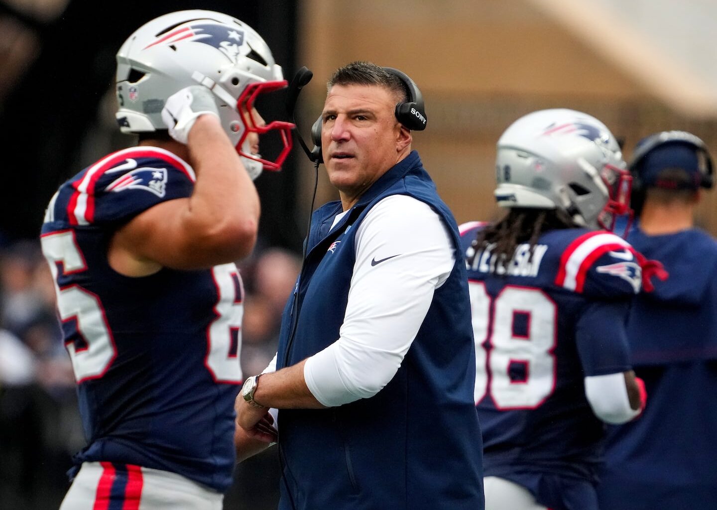 Mike Vrabel and the Patriots will look to keep their winning ways going.