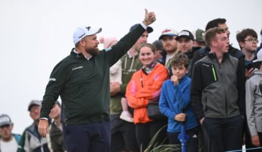 Shane Lowry sticks his thumb up